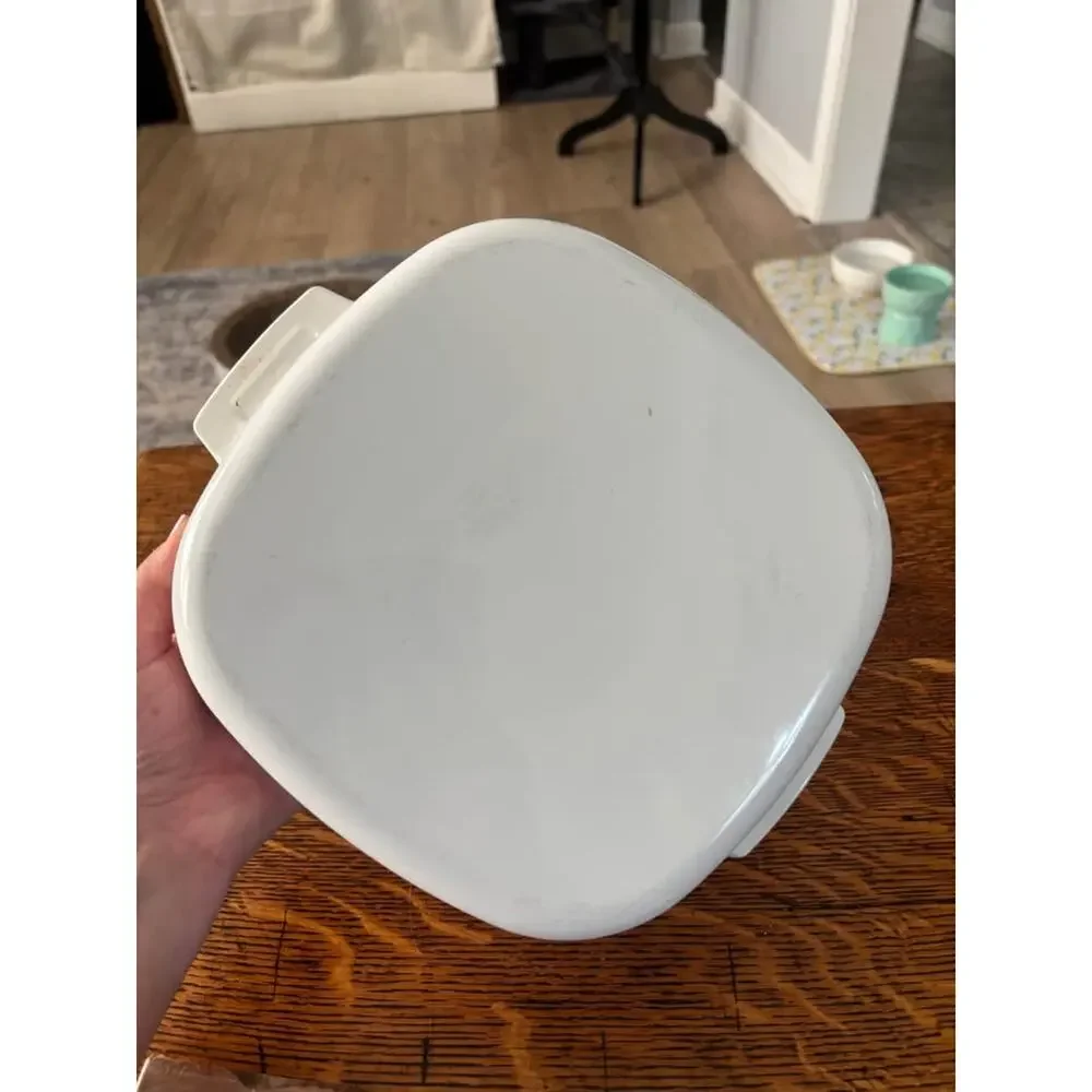 Vintage Retro Mid-Century Grandmacore Corningware Blue Cornflower Casserole Dish